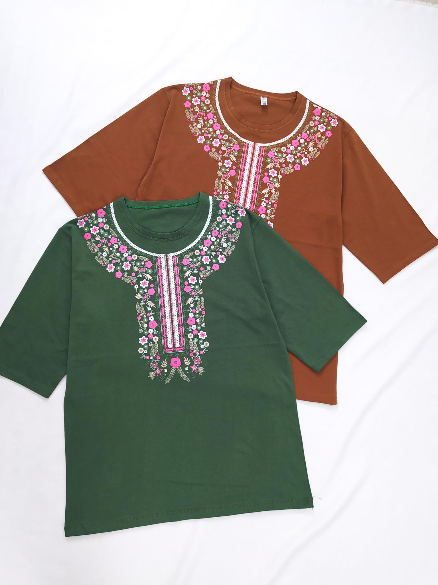 بلوز یقه گلدار